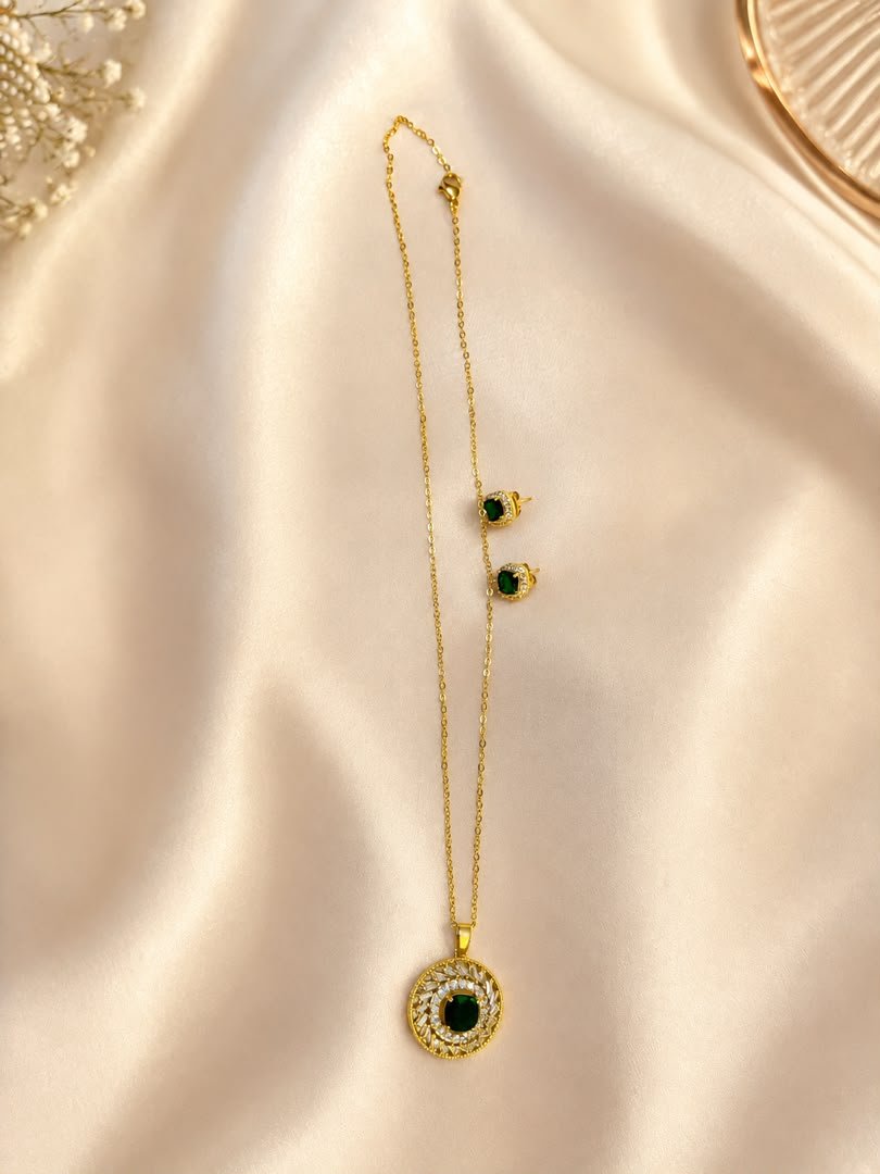 Emerald Halo Jewelry Set